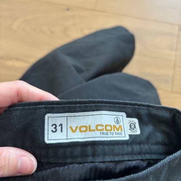 Volcom Shorts True To This Shorts Men's 31 Black Flat Front Chino Skateboarding - Picture 3 of 6